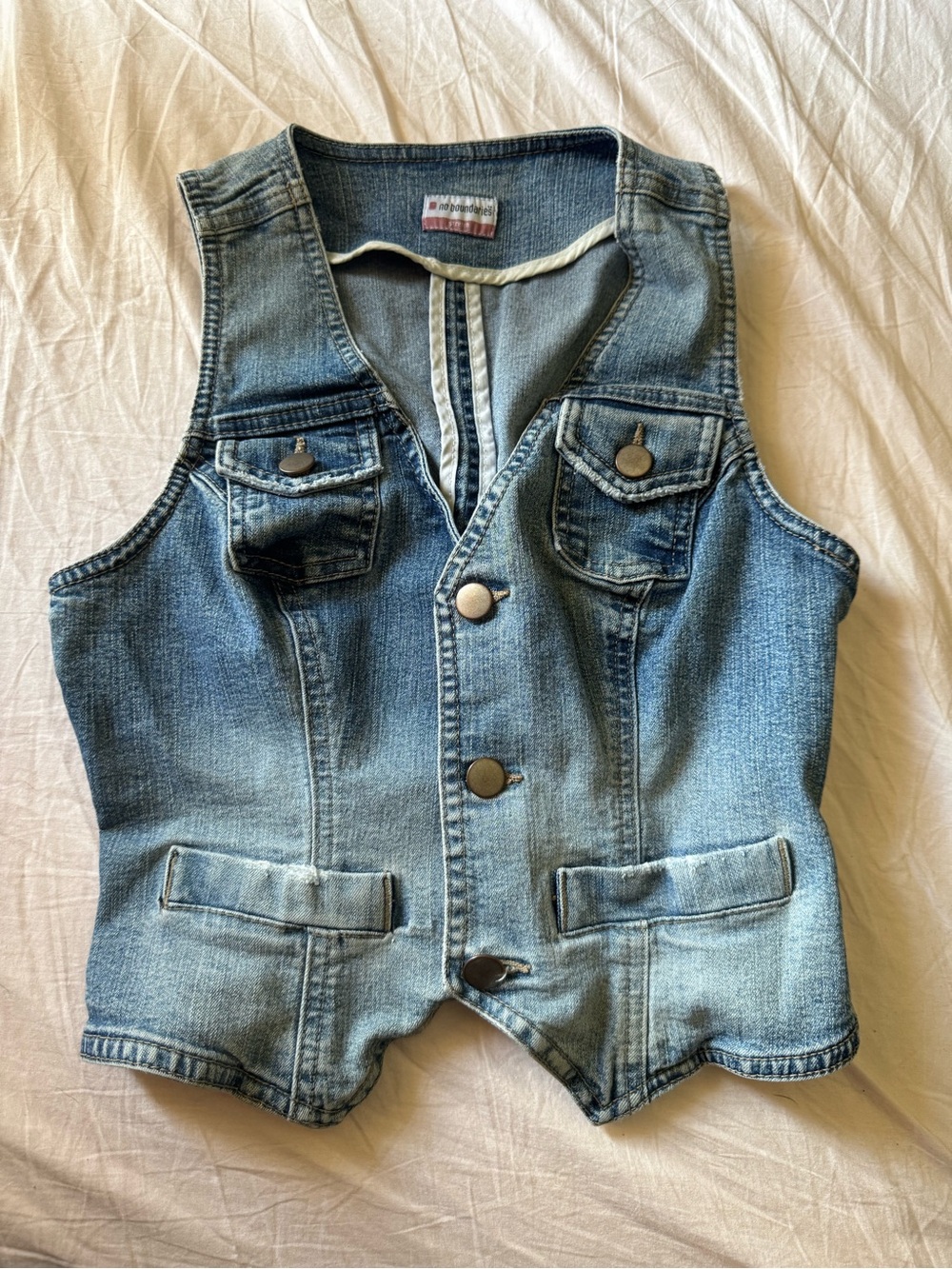 No boundaries Y2K denim vest!